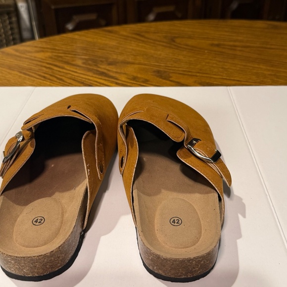 Clogg’s US • Original Clog • Khaki • Men’s 9.5/Women’s 11 - Picture 4 of 6